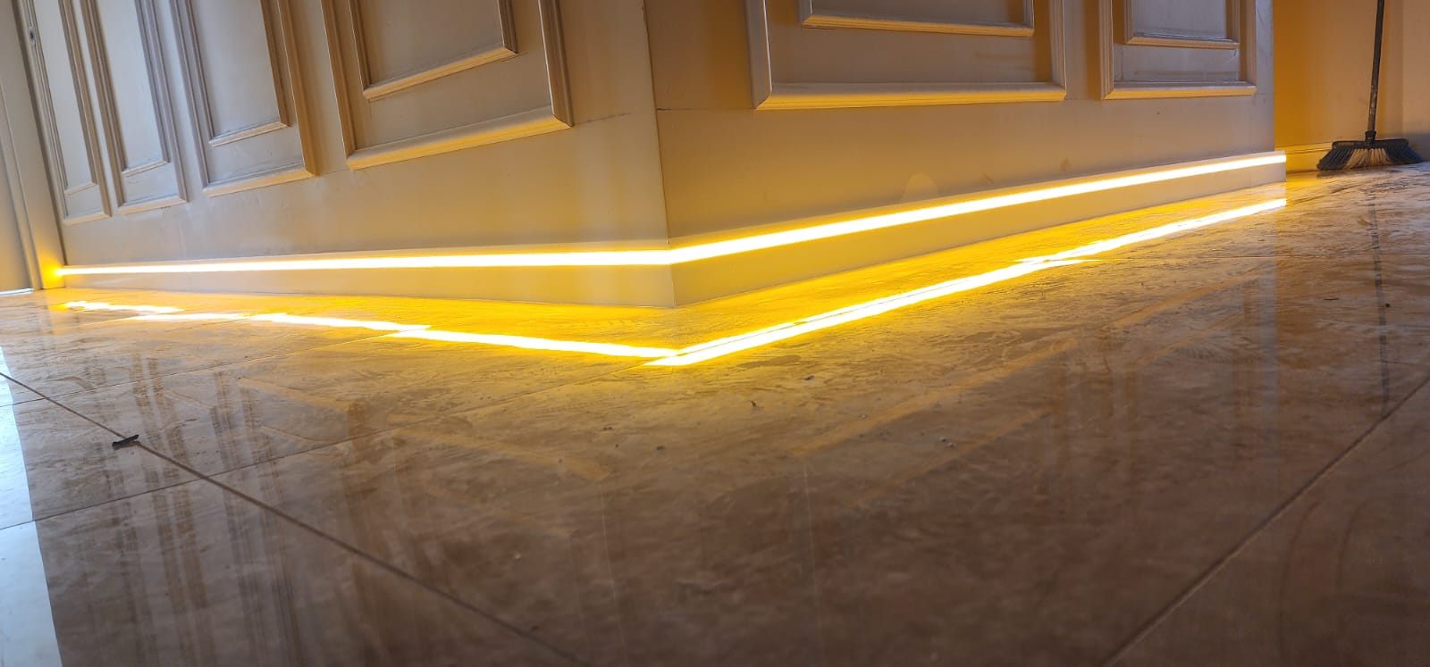 Luxury Staircase Lighting with LED Baseboard Molding