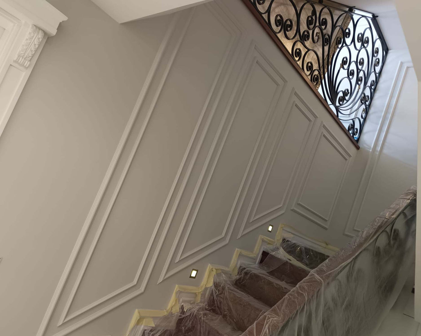 Perfect Staircase Wall Molding Alignment & Finish